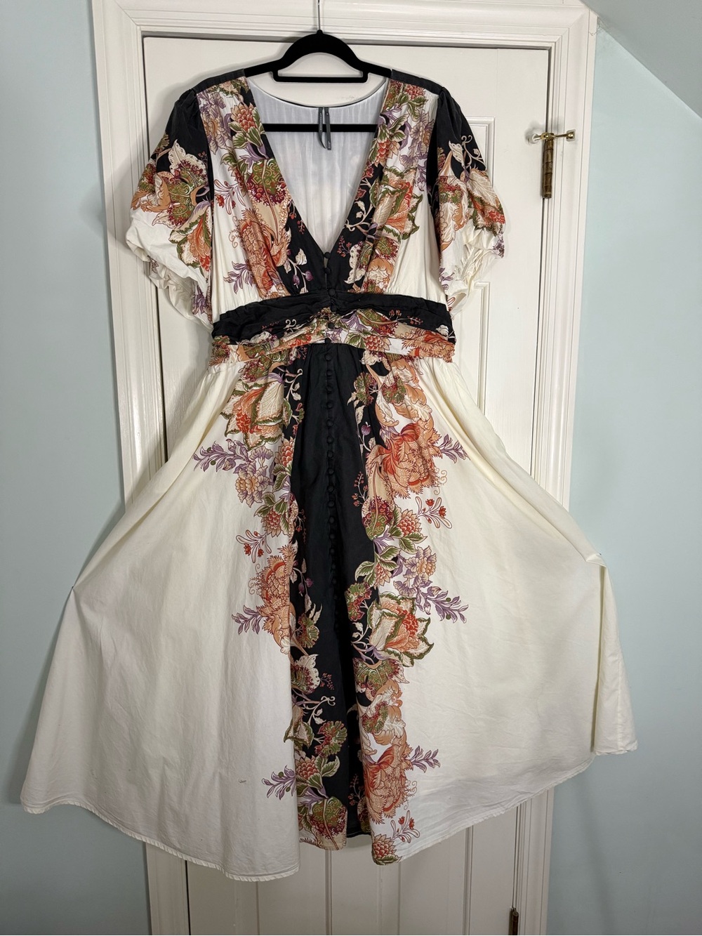 Anthropologie - Katerina Floral V-Neck Midi Dress in Black and Cream - Picture 2 of 6